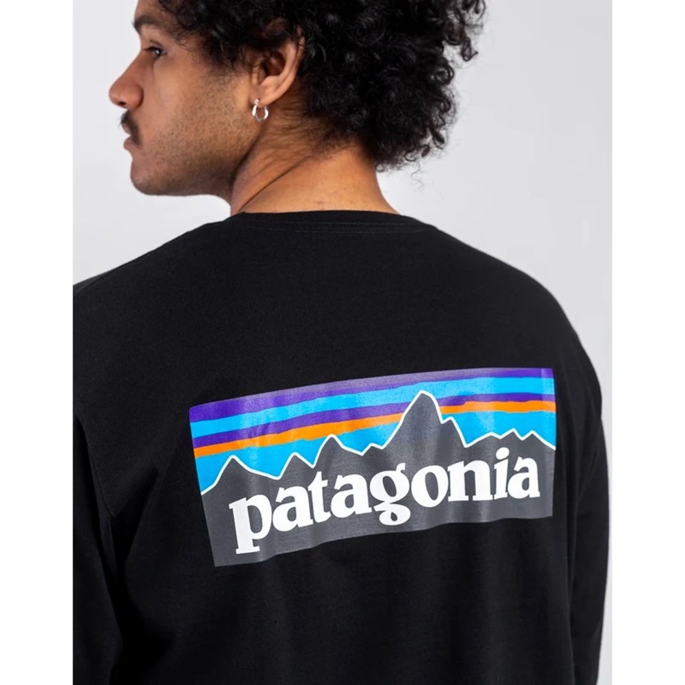 Patagonia Mens Black P-6 Logo Responsibili-Tee Round Neck Long Sleeve Medium